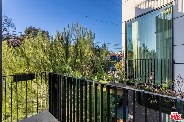 $8,500 | 906 North Benton Way, Los Angeles, CA 90026