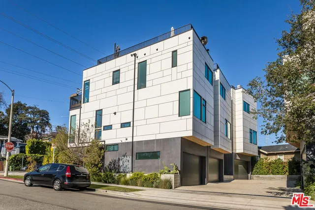 $8,500 | 906 North Benton Way, Los Angeles, CA 90026