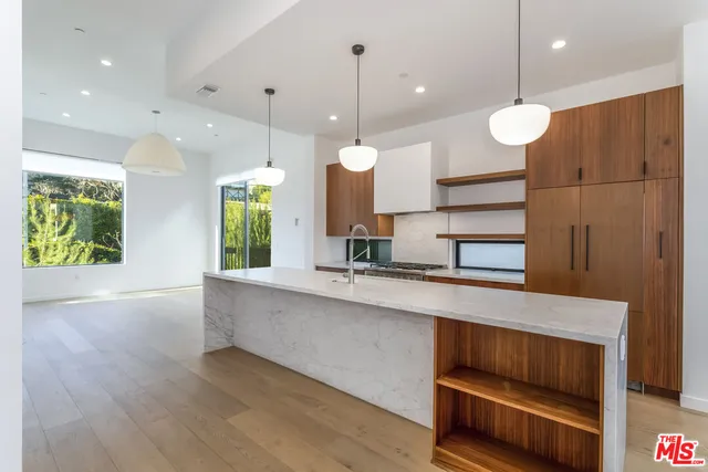 $8,500 | 906 North Benton Way, Los Angeles, CA 90026