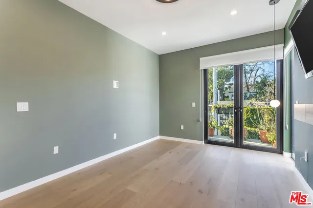 $8,500 | 906 North Benton Way, Los Angeles, CA 90026