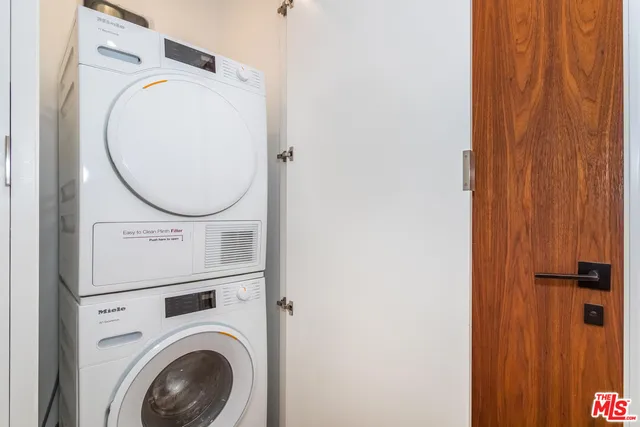 $8,500 | 906 North Benton Way, Los Angeles, CA 90026