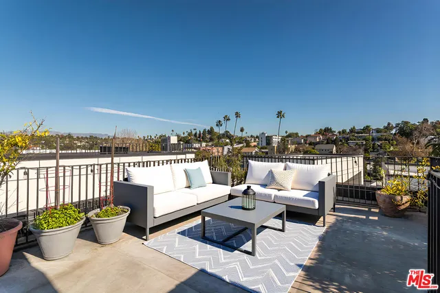 $8,500 | 906 North Benton Way, Los Angeles, CA 90026