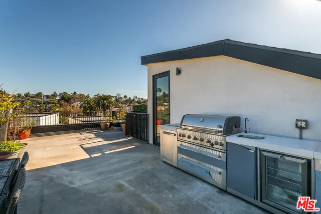 $8,500 | 906 North Benton Way, Los Angeles, CA 90026