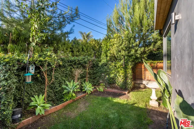 $8,500 | 906 North Benton Way, Los Angeles, CA 90026