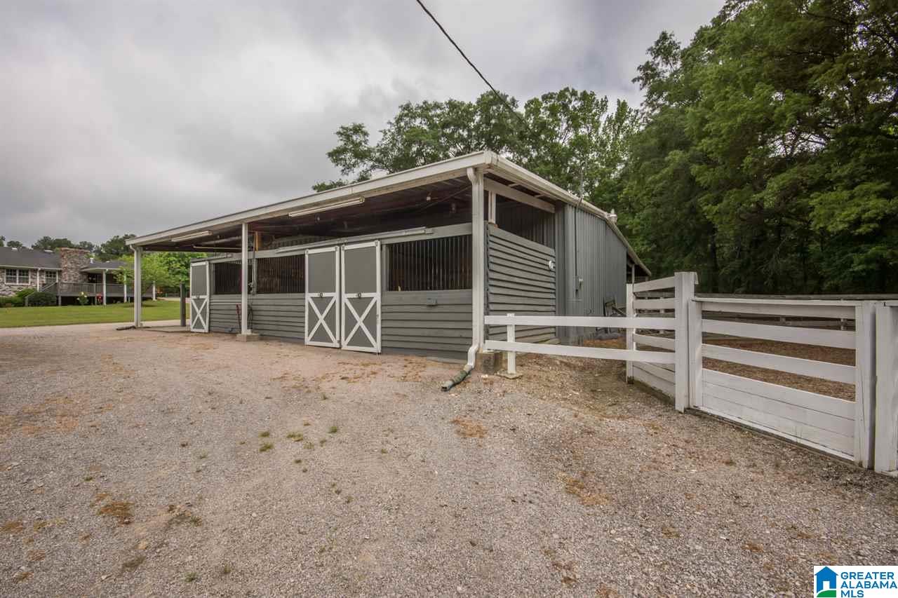 4025 Nixon Road Bessemer, AL 35022 - Photo 4 of 49