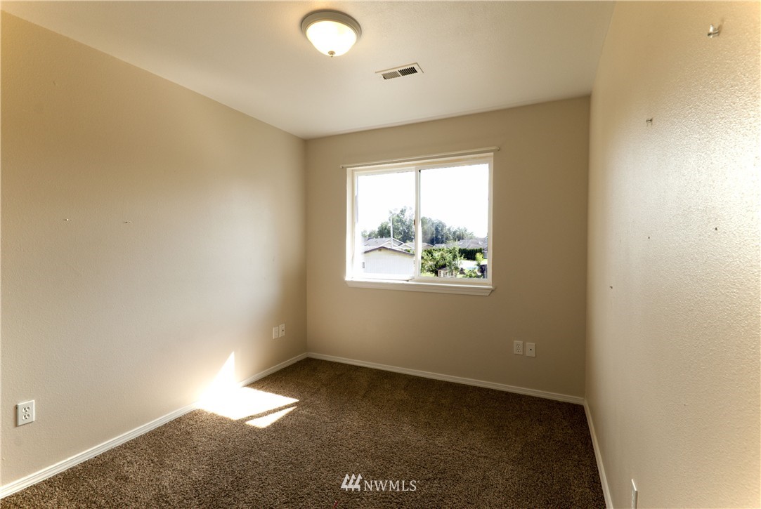 239 Front Street Sumas, WA 98295 - Photo 17 of 20