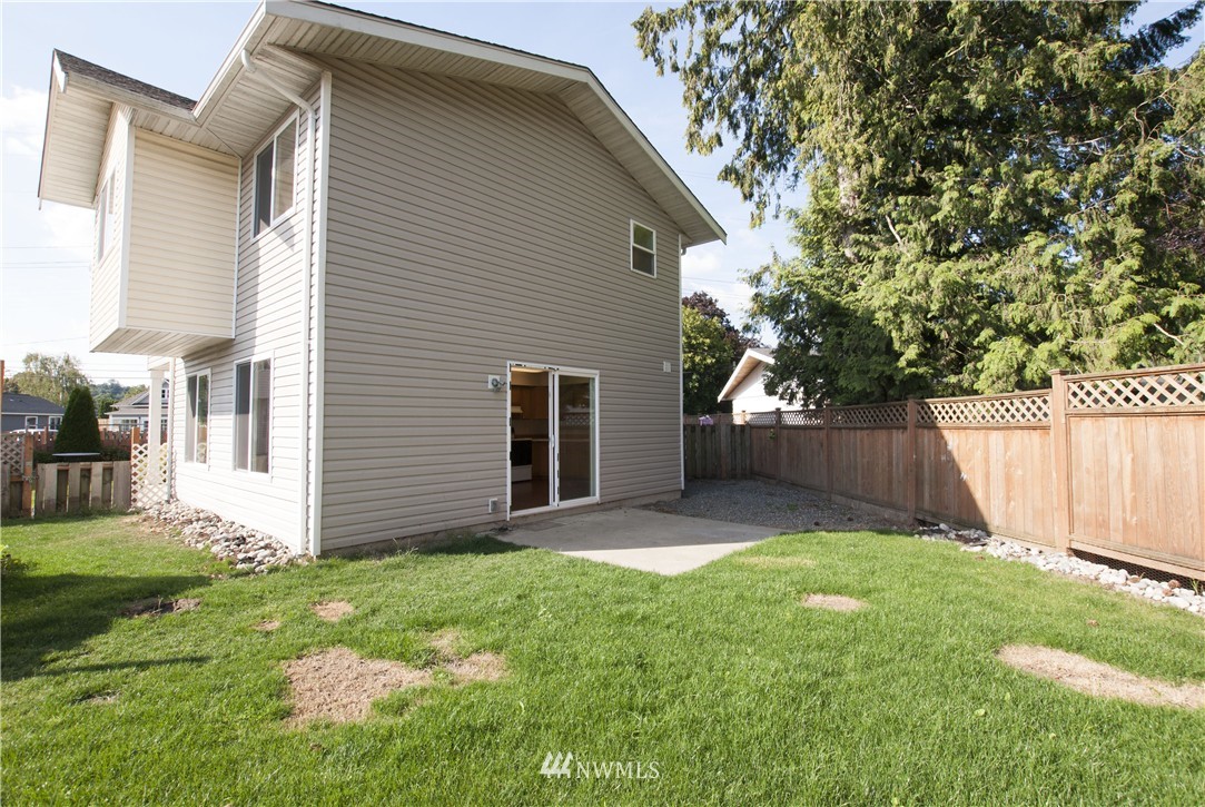 239 Front Street Sumas, WA 98295 - Photo 6 of 20