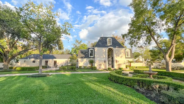 $10,800 | 372 Robbins Drive, Houston, TX 77024