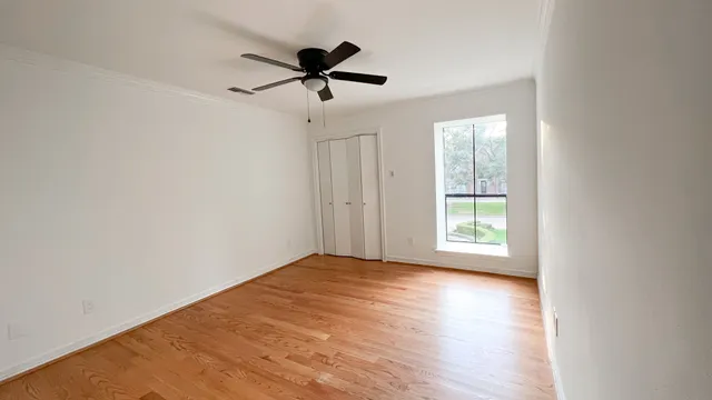 $10,800 | 372 Robbins Drive, Houston, TX 77024