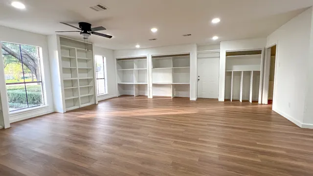 $10,800 | 372 Robbins Drive, Houston, TX 77024