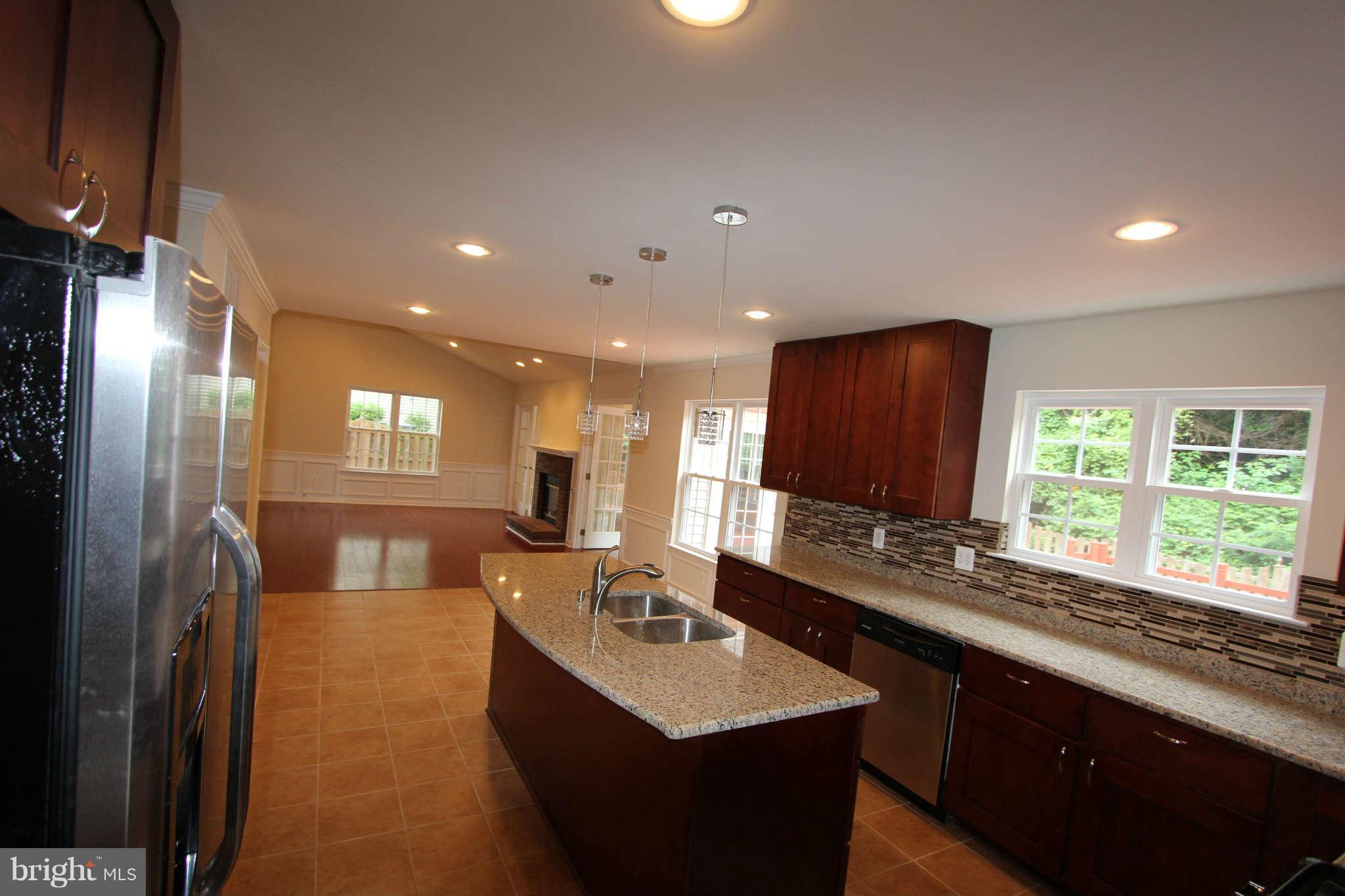 21301 Mirror Ridge Place Sterling, VA 20164 - Photo 11 of 30 View