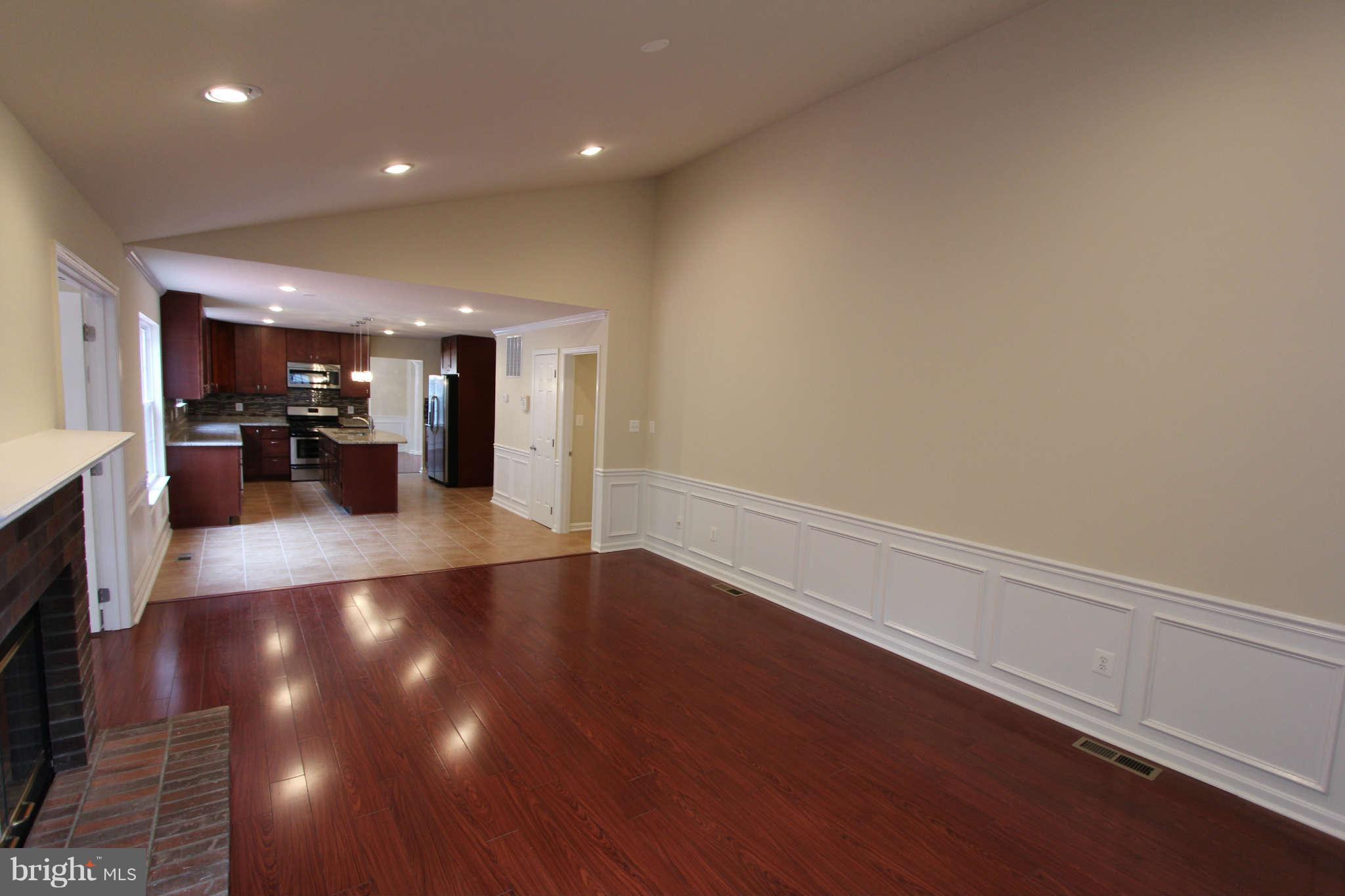 21301 Mirror Ridge Place Sterling, VA 20164 - Photo 8 of 30 View