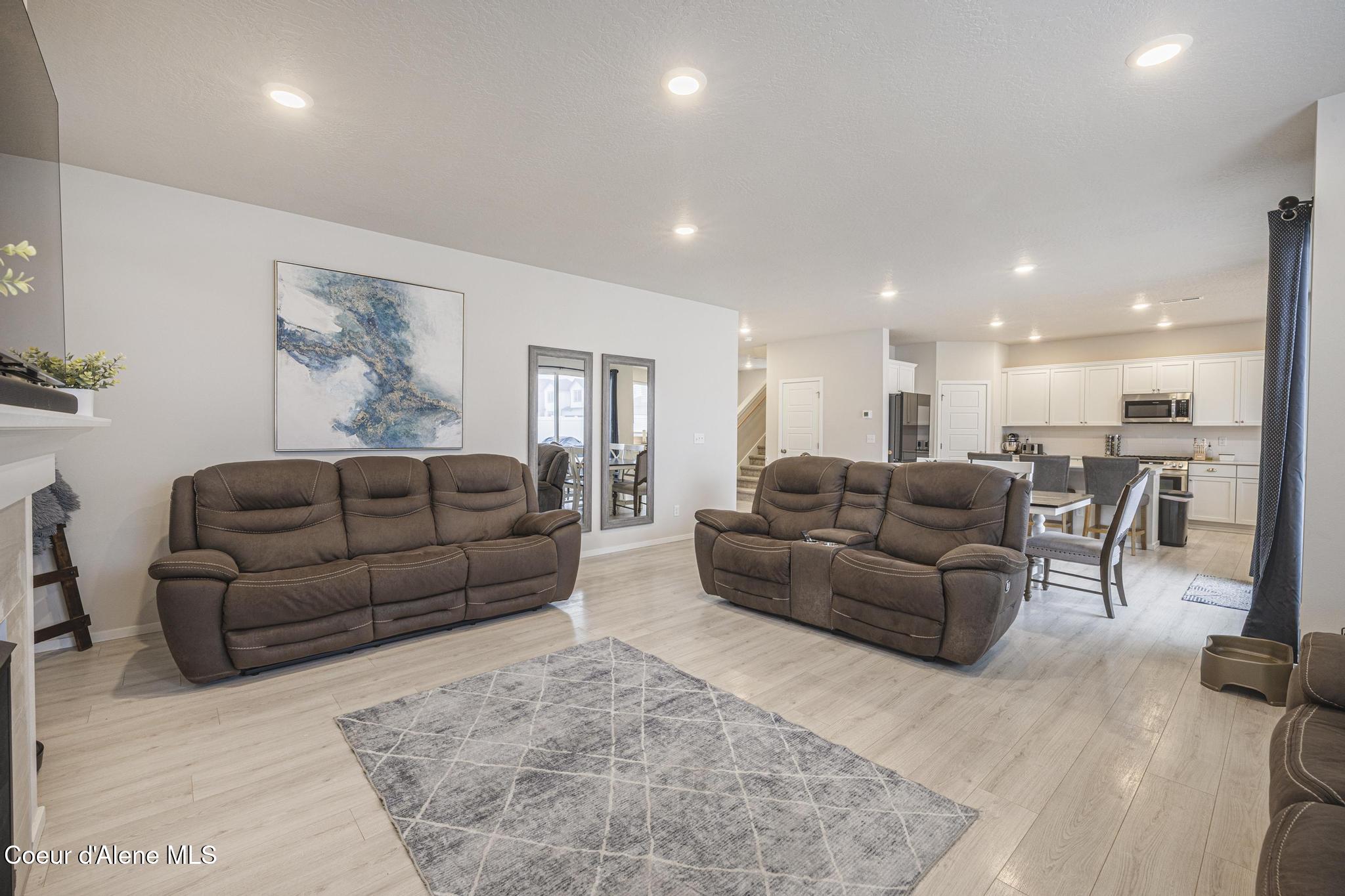 3061 North Allison Street Post Falls, ID 83854 - Photo 6 of 21 Tons of Natural Light