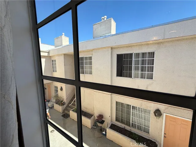 $2,500 | 14758 West Magnolia Boulevard, Sherman Oaks, CA 91403