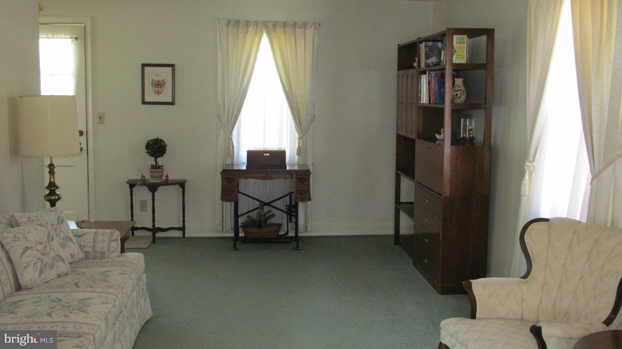 604 Pershing Drive Silver Spring, MD 20910 - Photo 3 of 28 Living Room