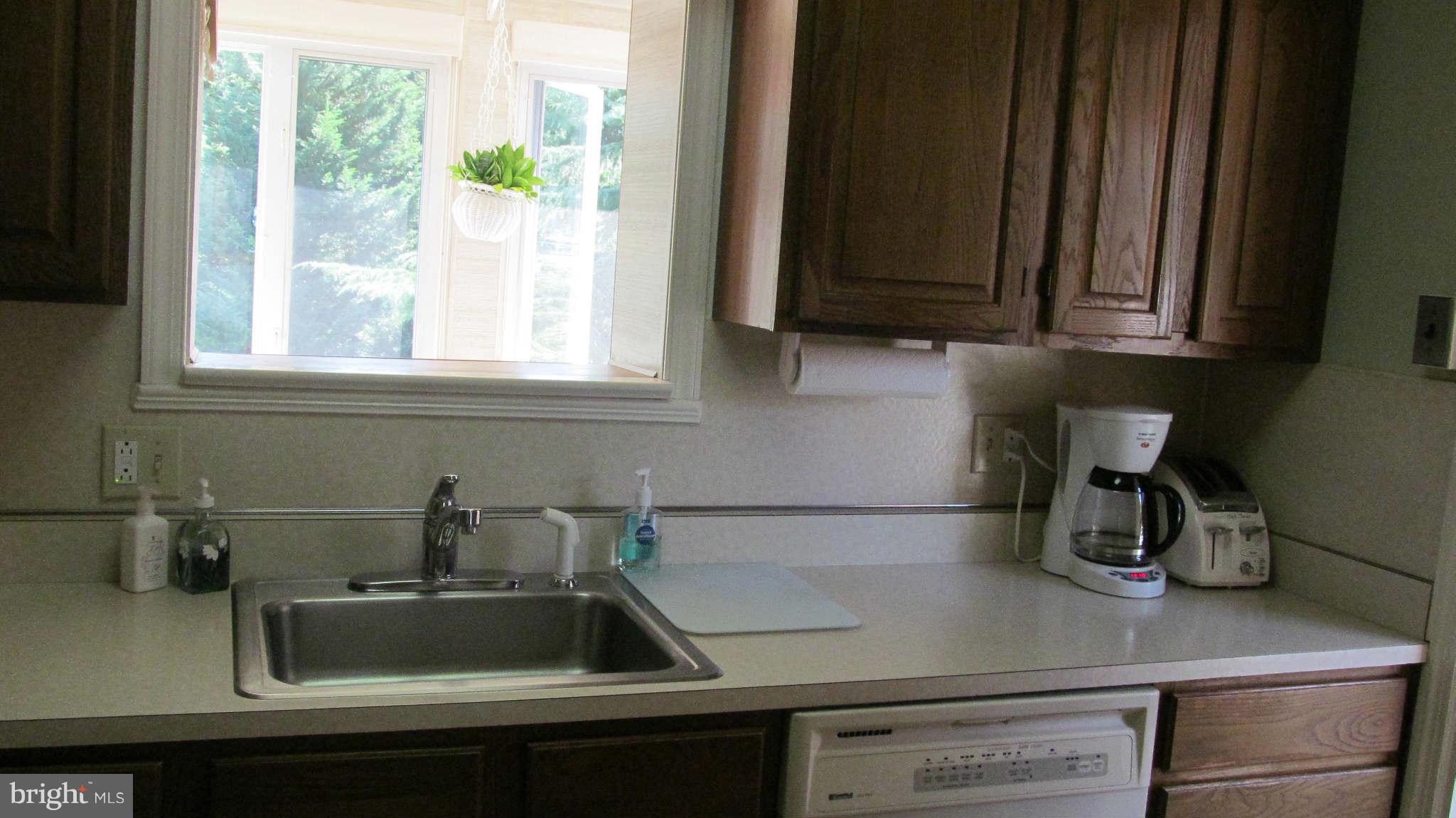 604 Pershing Drive Silver Spring, MD 20910 - Photo 10 of 28 Kitchen