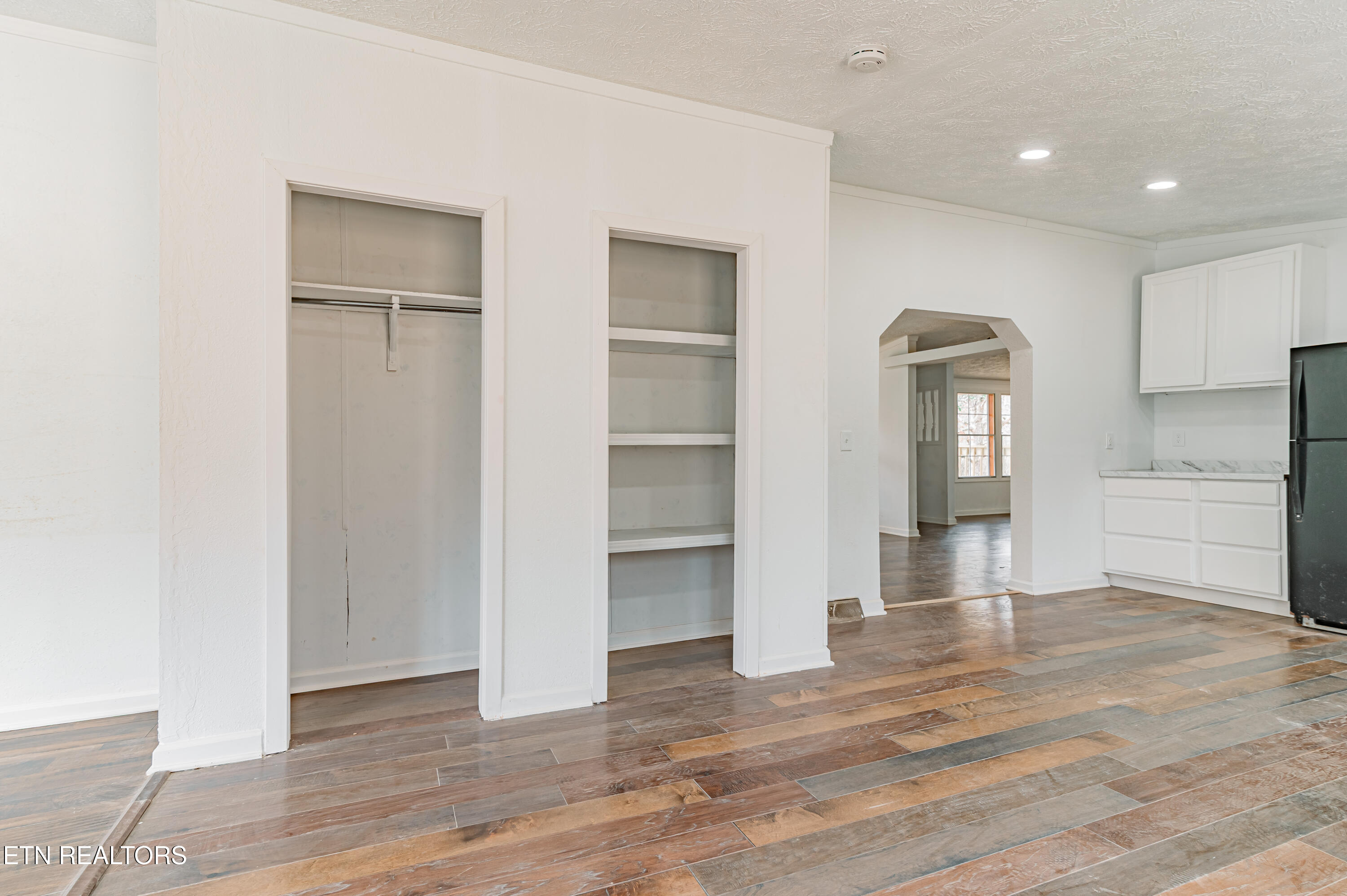 932 Woods Hollow Road Decatur, TN 37322 - Photo 9 of 29 Pantry