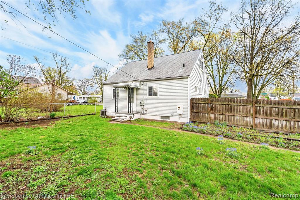 26605 Rialto Street Madison Heights, MI 48071 - Photo 33 of 37
