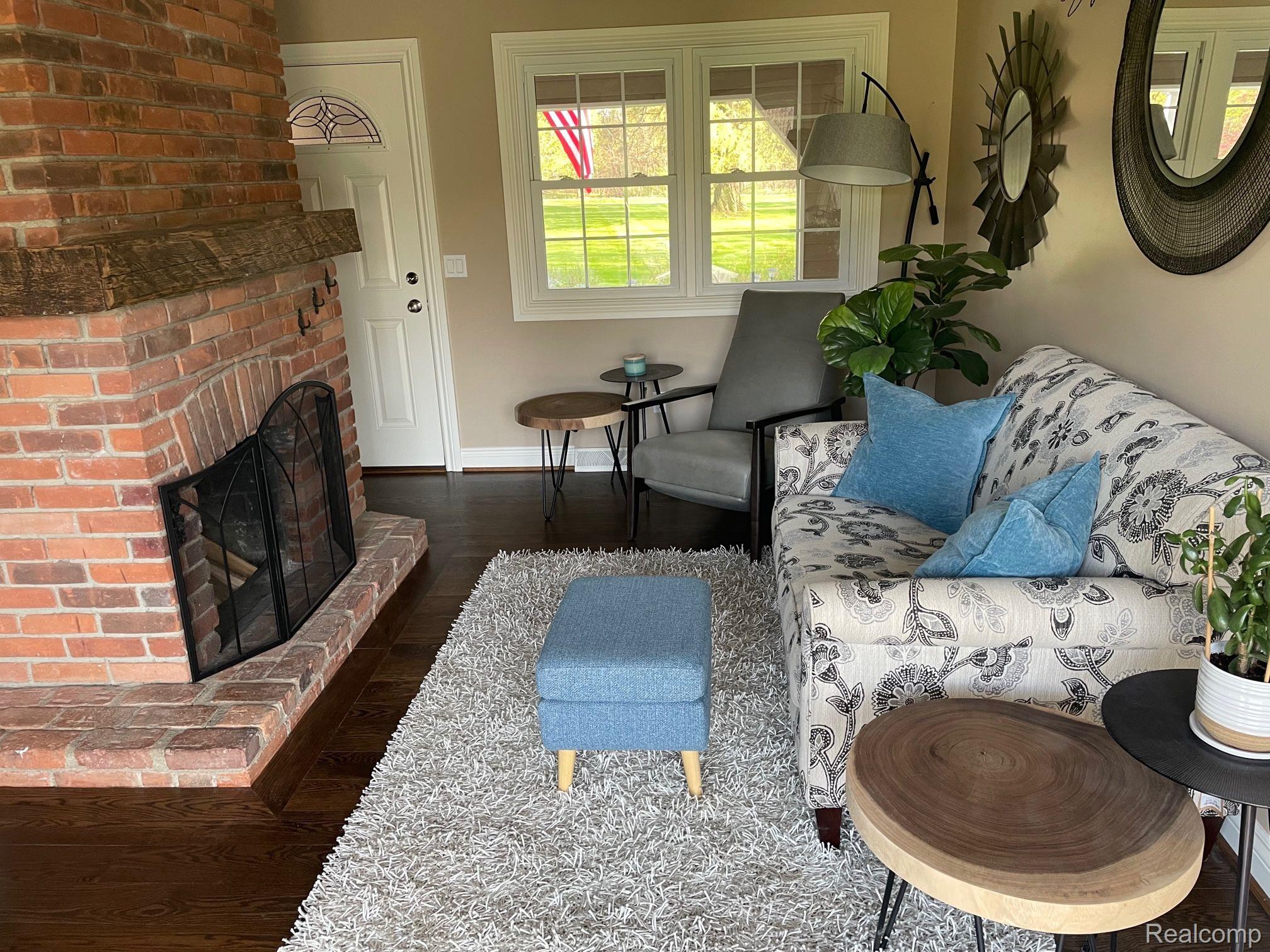 1880 Granger Road Oxford, MI 48371 - Photo 16 of 25 FAMILY ROOM