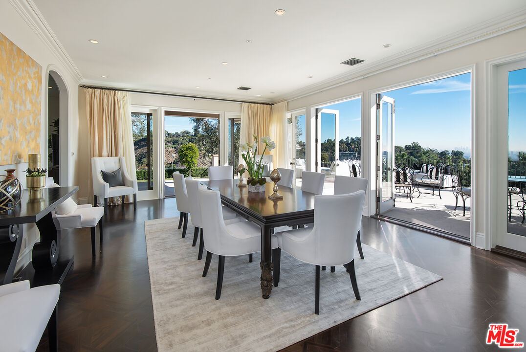 980 Stradella Road Los Angeles, CA 90077 - Photo 6 of 40