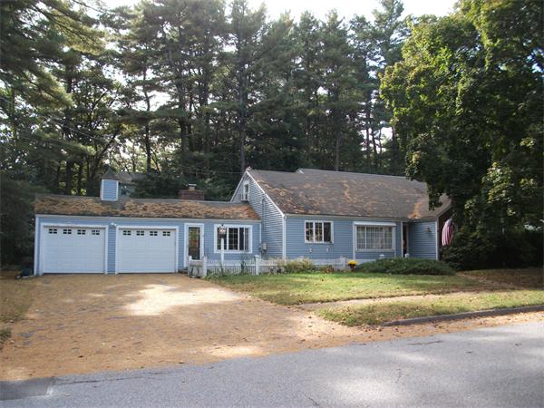 21 Locksley Road Lynnfield, MA 01940 - Photo 1 of 9 Gallery Image 1