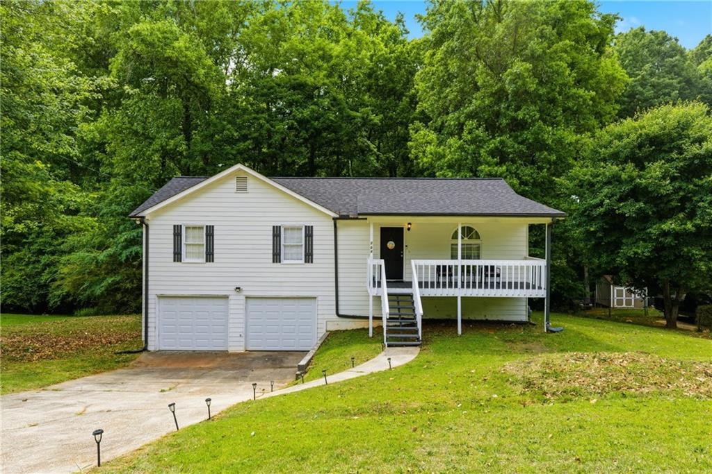 134 Landing Lane Powder Springs, GA 30127 - Photo 2 of 46