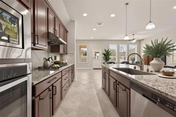 $2,150 | 107 Angel Hollow Lane, Rosenberg, TX 77469