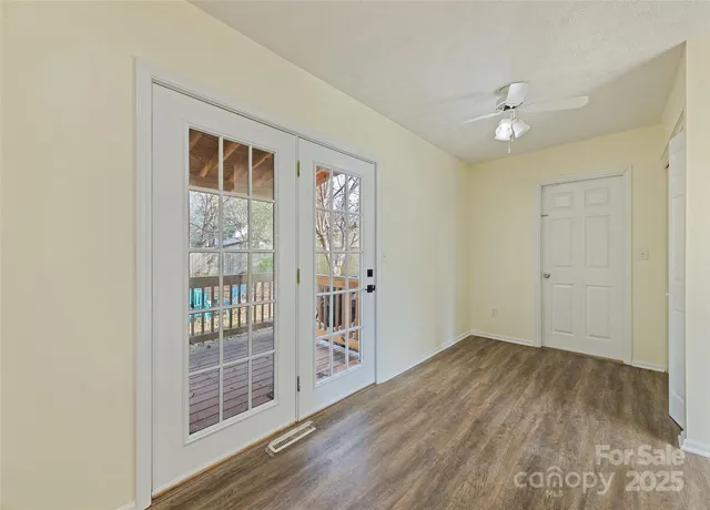 $369,000 | 129 Willow Brook Road, Hendersonville, NC 28792