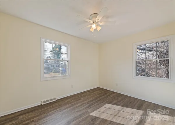 $359,990 | 129 Willow Brook Road, Hendersonville, NC 28792