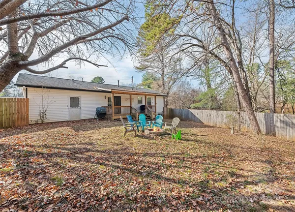 $359,990 | 129 Willow Brook Road, Hendersonville, NC 28792