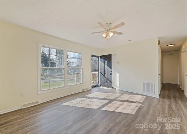 $359,990 | 129 Willow Brook Road, Hendersonville, NC 28792