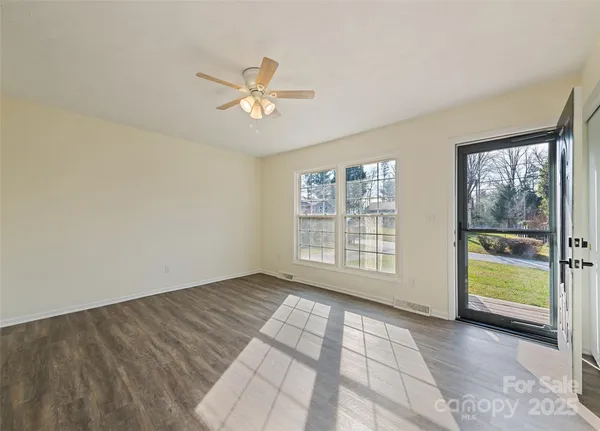 $359,990 | 129 Willow Brook Road, Hendersonville, NC 28792