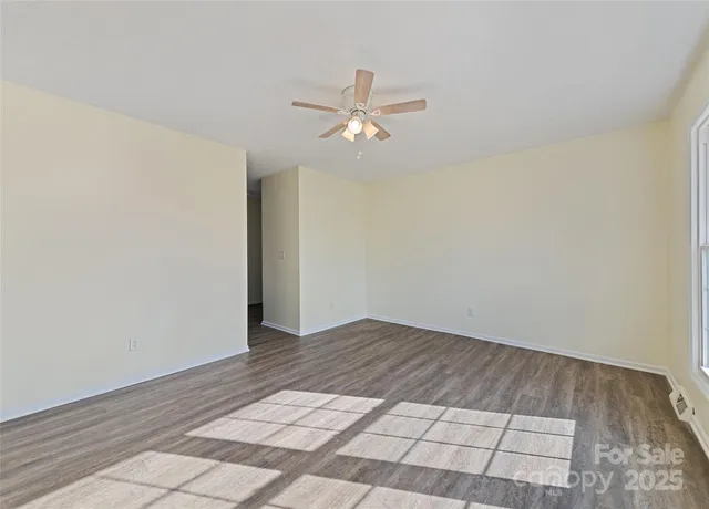 $369,000 | 129 Willow Brook Road, Hendersonville, NC 28792