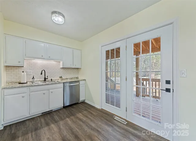 $369,000 | 129 Willow Brook Road, Hendersonville, NC 28792