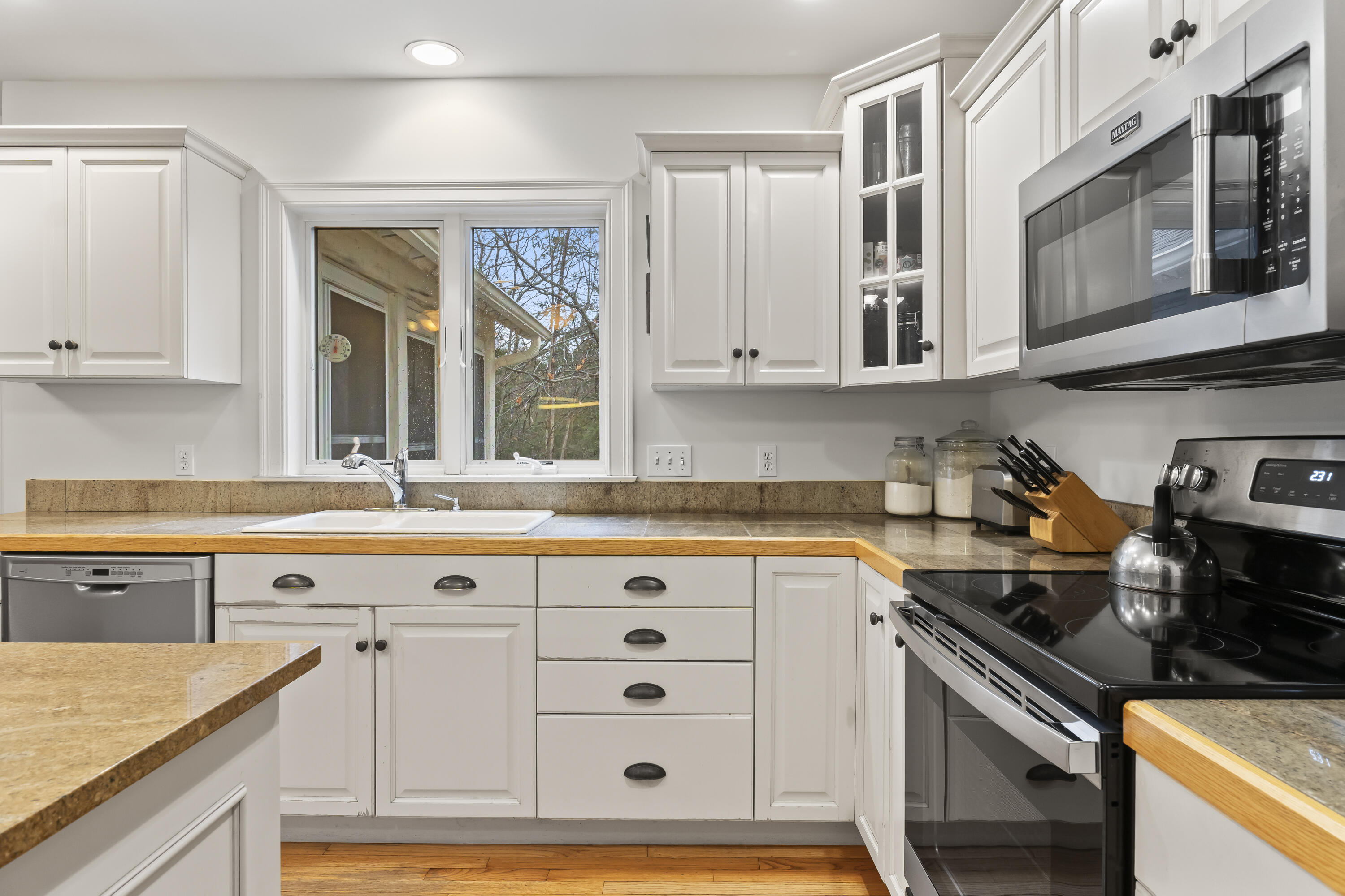 21 Cross Hill Road Cape Elizabeth, ME 04107 - Photo 13 of 39 21 Cross Hill Rd_129