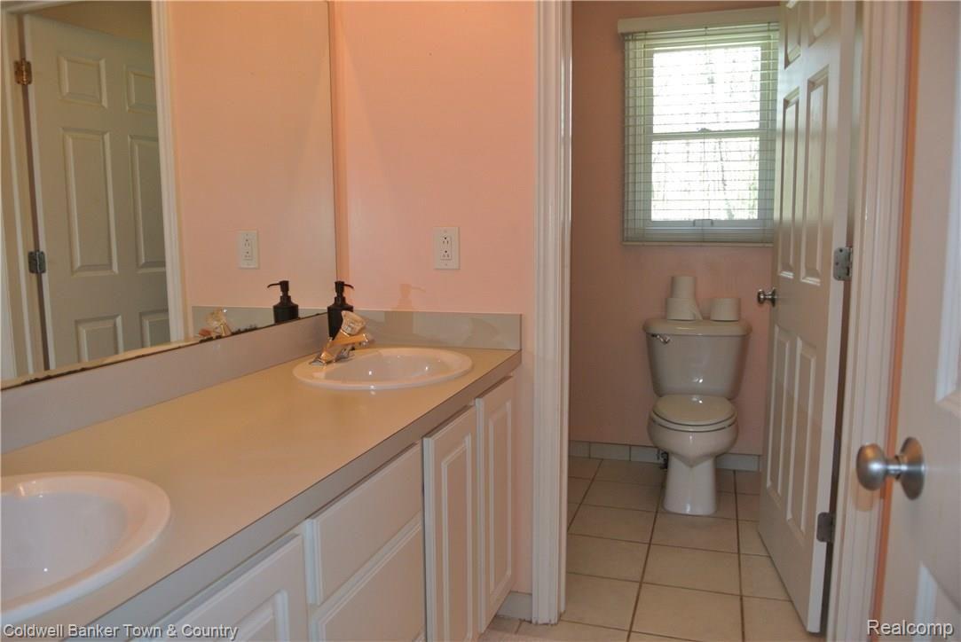337 Timbermill Lane Howell, MI 48843 - Photo 17 of 30 DSC_1312.JPG