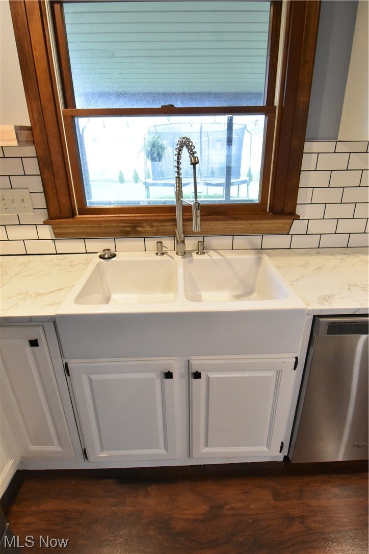 4638 Burkey Road Youngstown, OH 44515 - Photo 9 of 23 View of room details