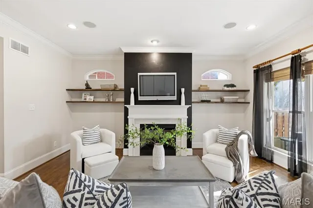 $475,000 | 4120 Olive Street, St. Louis, MO 63108