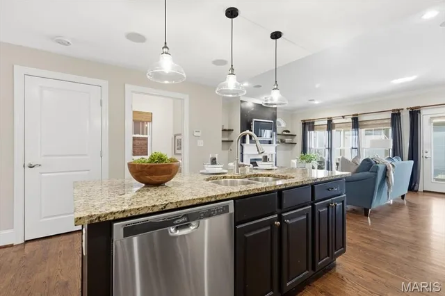 $475,000 | 4120 Olive Street, St. Louis, MO 63108