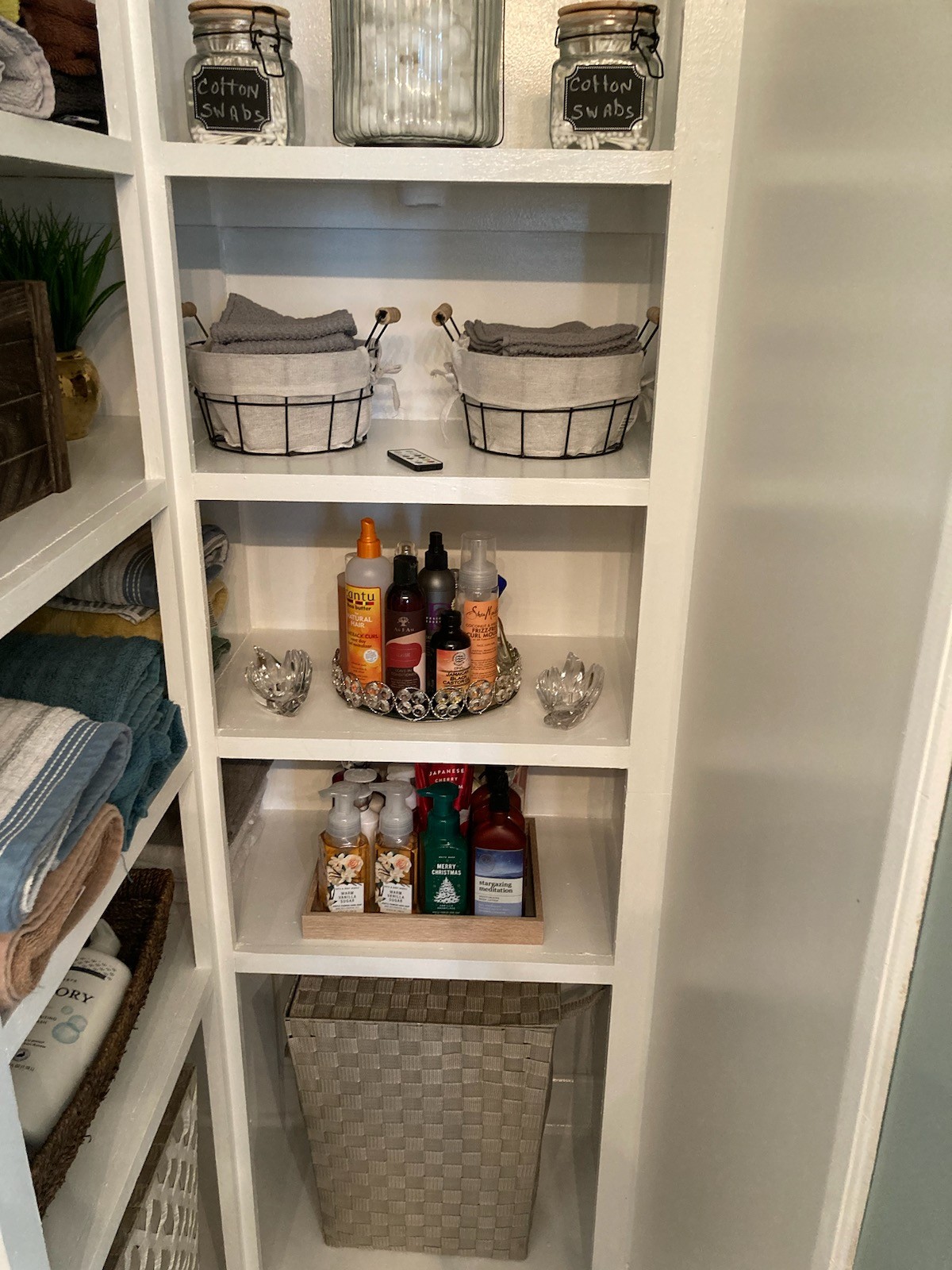 3418 Wellington Place Murfreesboro, TN 37128 - Photo 20 of 31 a shelf with cup and plates