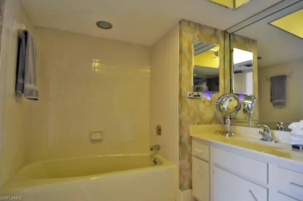 $3,500 | 1100 South Collier Boulevard, Unit 721, Marco Island, FL 34145