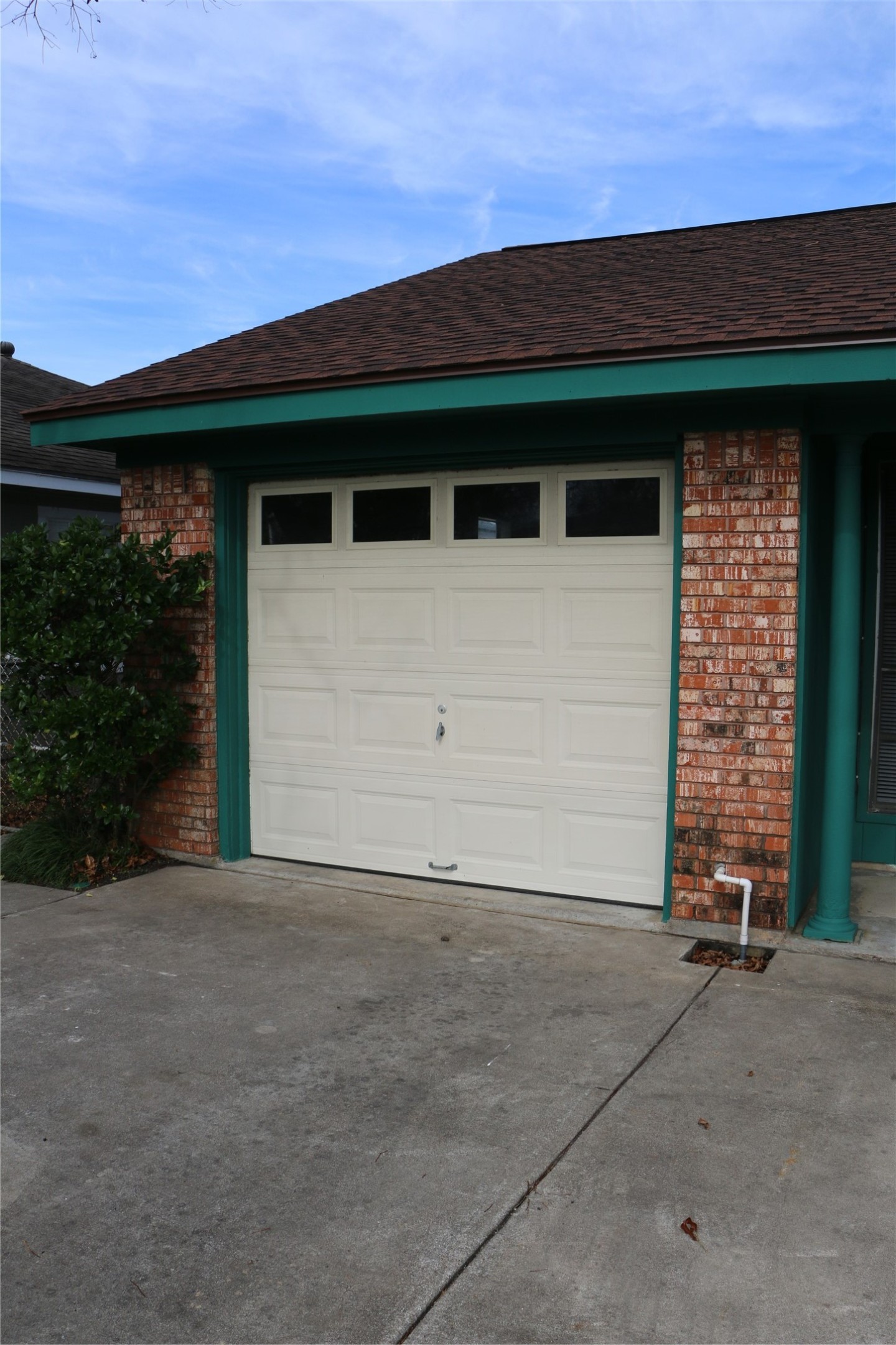 710 West 7th Street Freeport, TX 77541 - Photo 2 of 20 a front view of a house