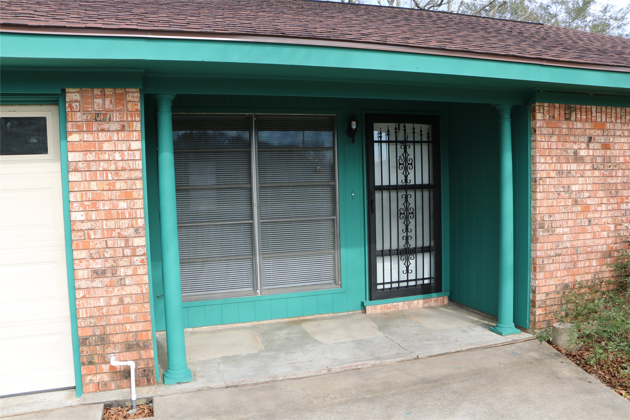 710 West 7th Street Freeport, TX 77541 - Photo 3 of 20 a view of outdoor space