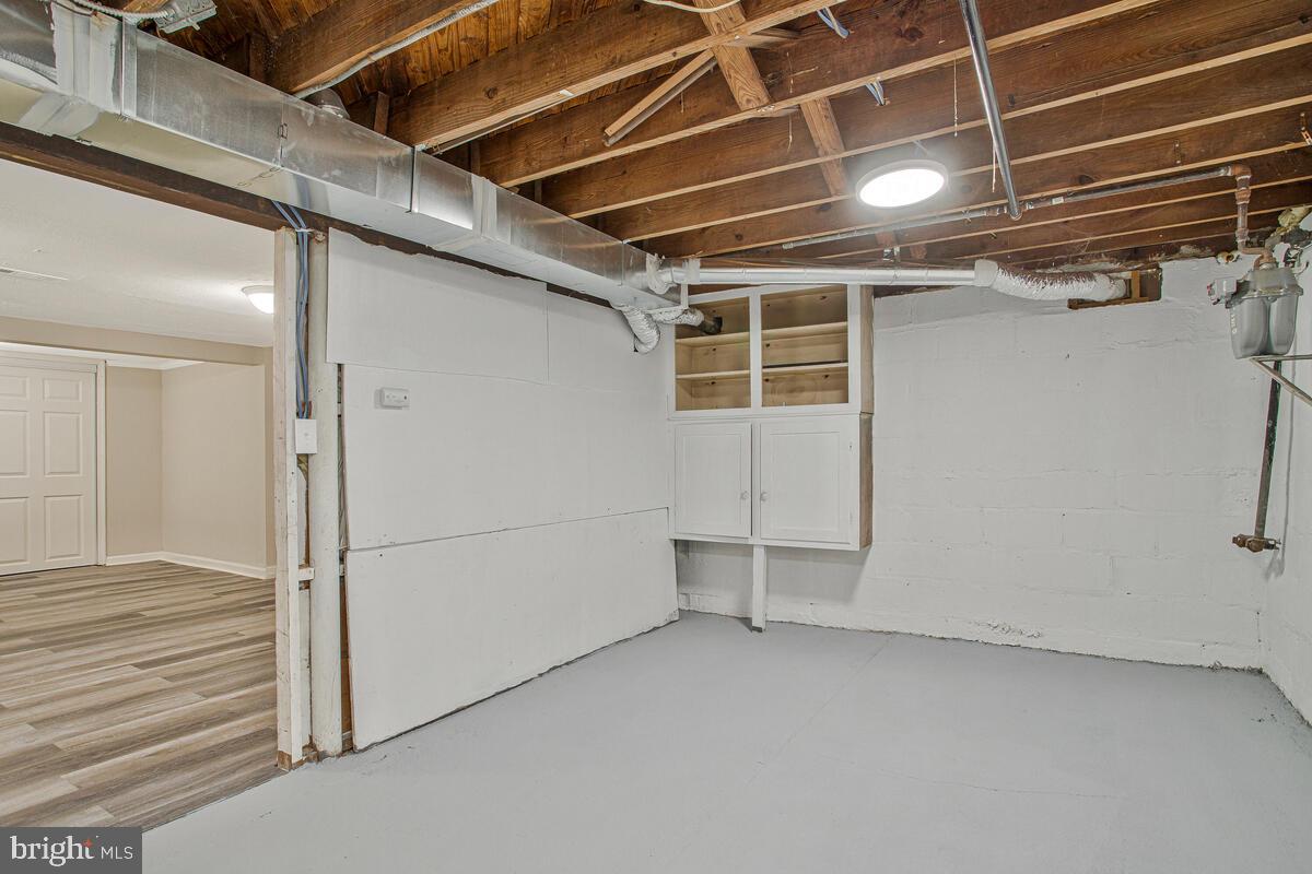 119 West Edgevale Road Baltimore, MD 21225 - Photo 30 of 37 a view of room with an empty space