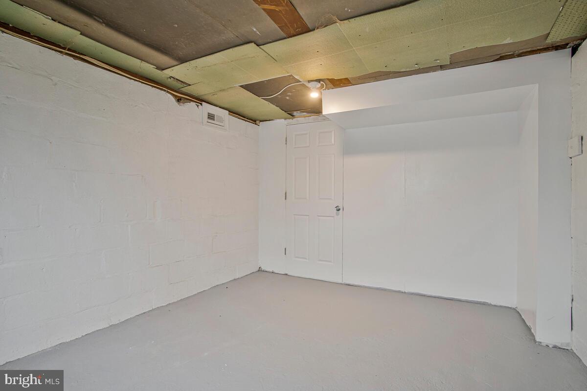 119 West Edgevale Road Baltimore, MD 21225 - Photo 33 of 37 a view of small space