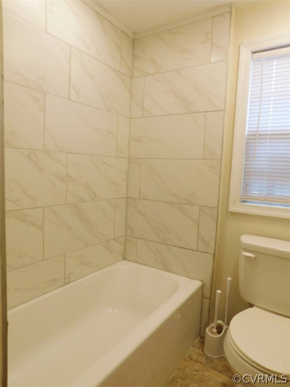2892 Warminster Church Road Buckingham, VA 23921 - Photo 17 of 26 a bath tub sitting next to a white toilet