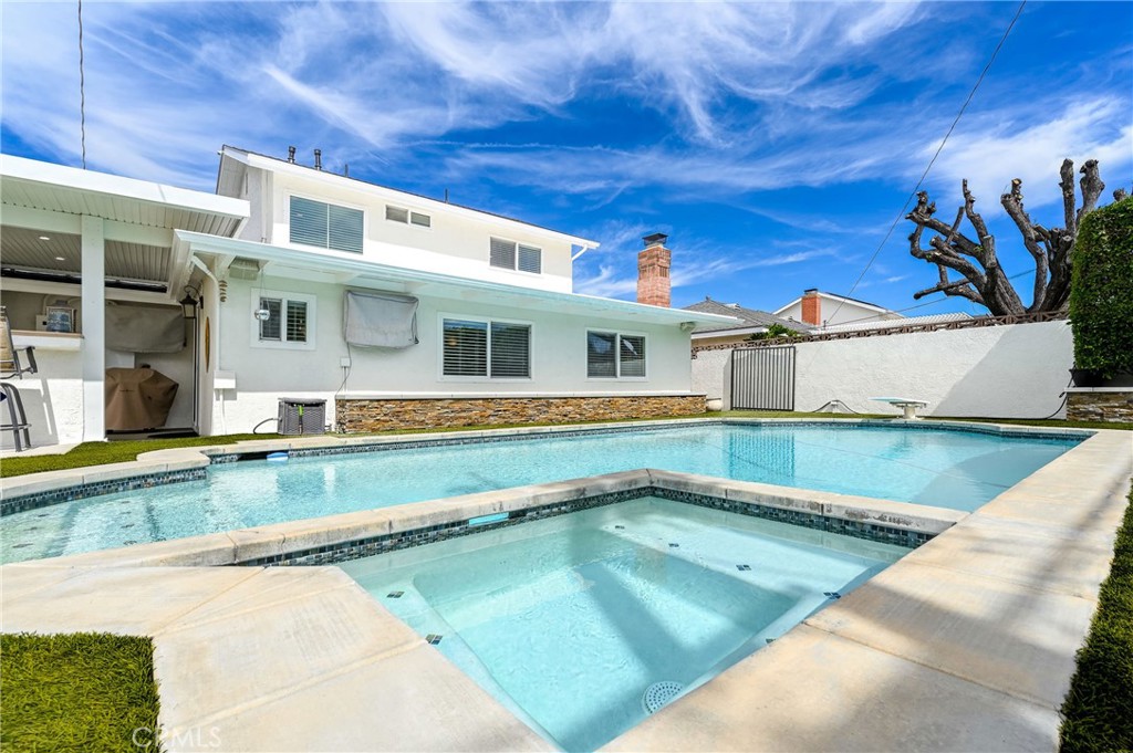 930 La Rue Avenue, Unit RUE La Verne, CA 91750 - Photo 44 of 63 a view of a house with a swimming pool