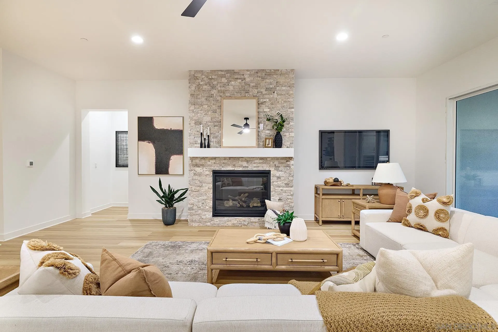 1741 Ishihara Road Vista, CA 92084 - Photo 6 of 33 Gallery Image 6