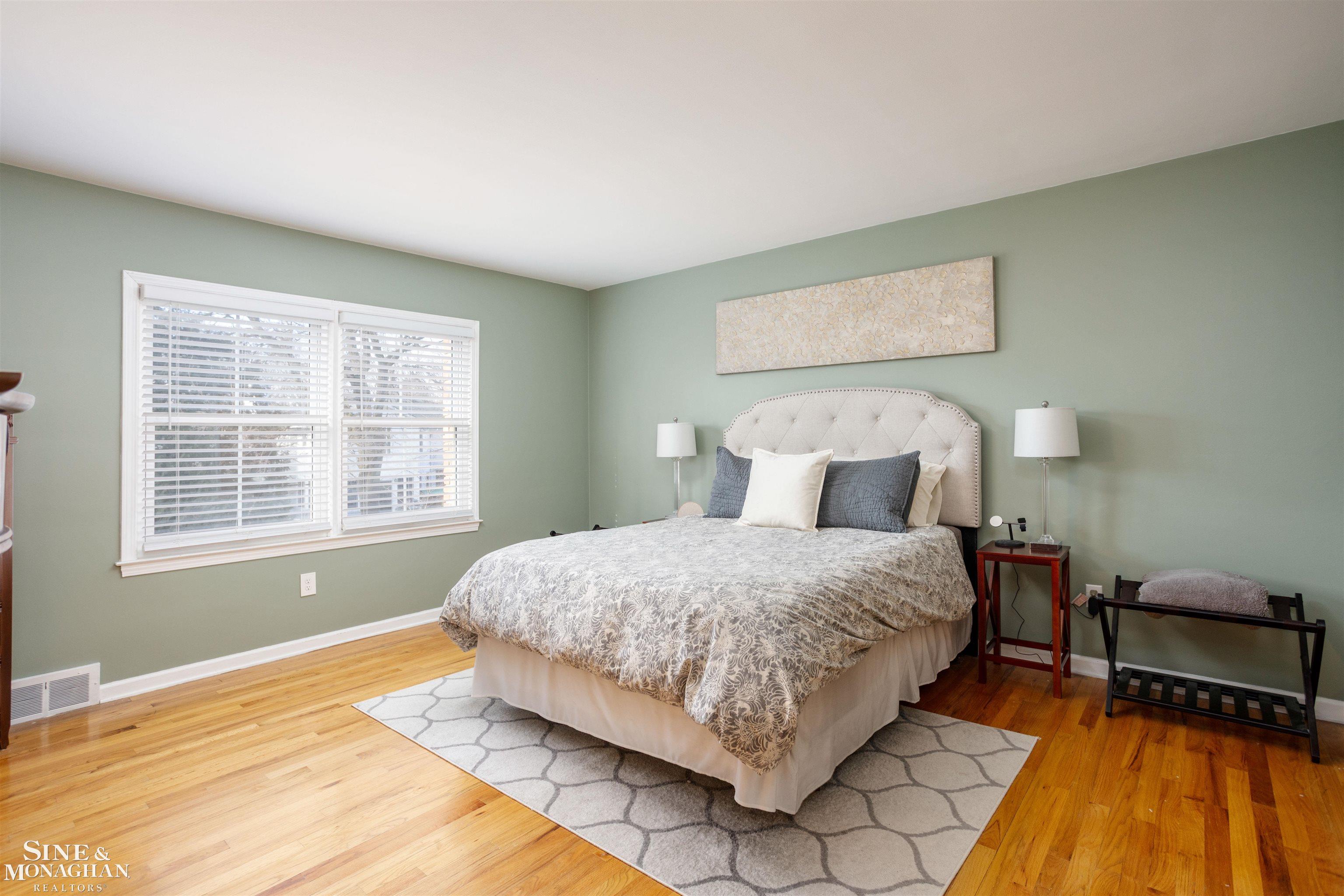 641 North Oxford Road Grosse Pointe, MI 48236 - Photo 24 of 44 50170006-b5db42a3-5650-48cc-a49f-ecb6ecde7dbc.JPG
