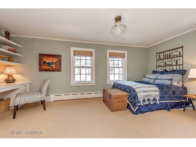 330 Locust Road Winnetka, IL 60093 - Photo 14 of 25 Gallery Image 14